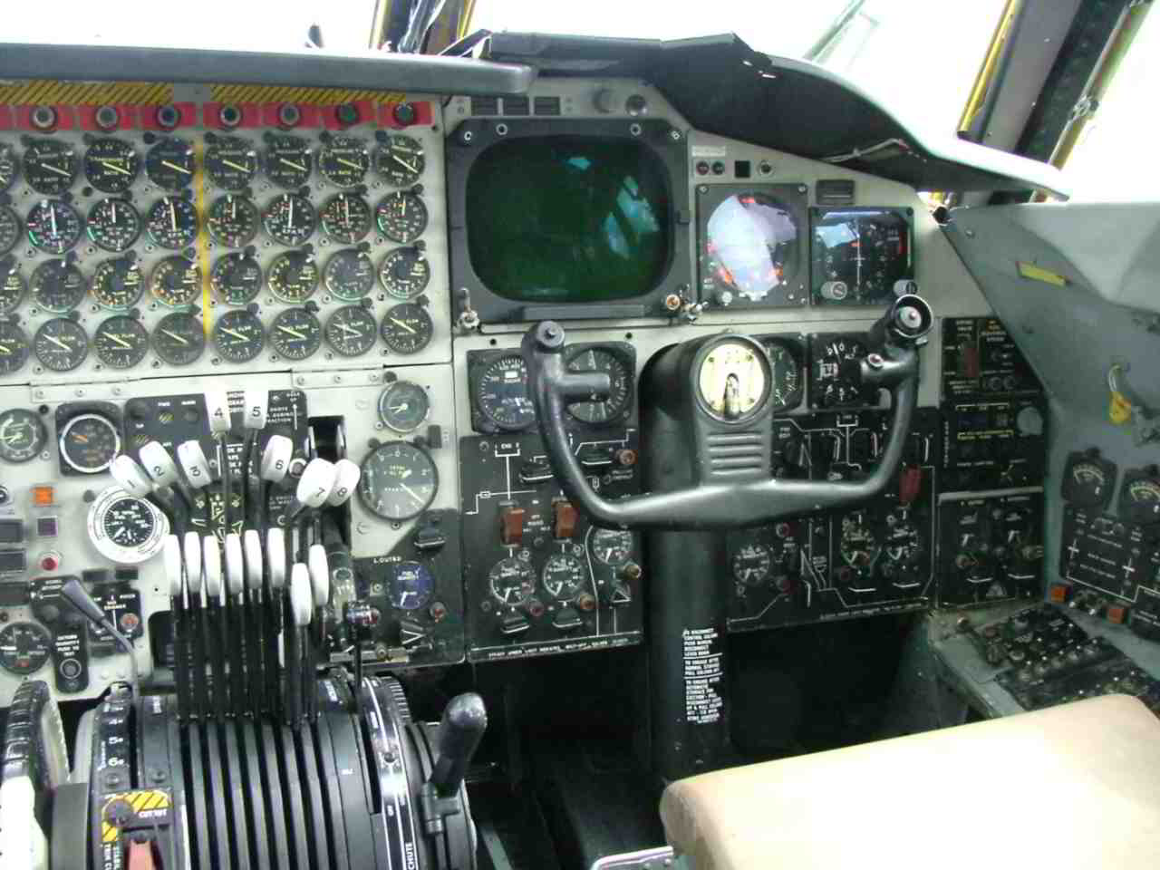 B-52G Cockpit - RH